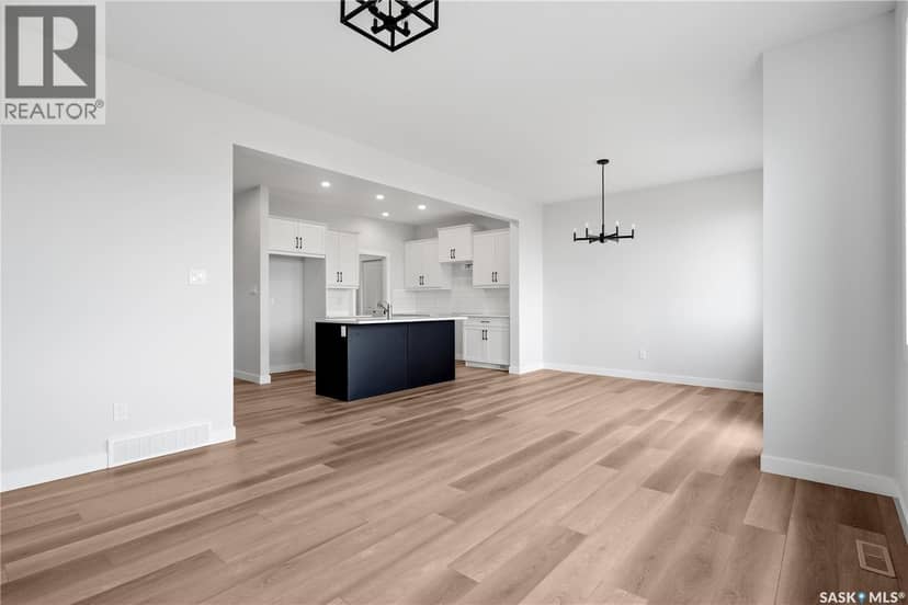 3180 Favel DRIVE — photo 8 of 40