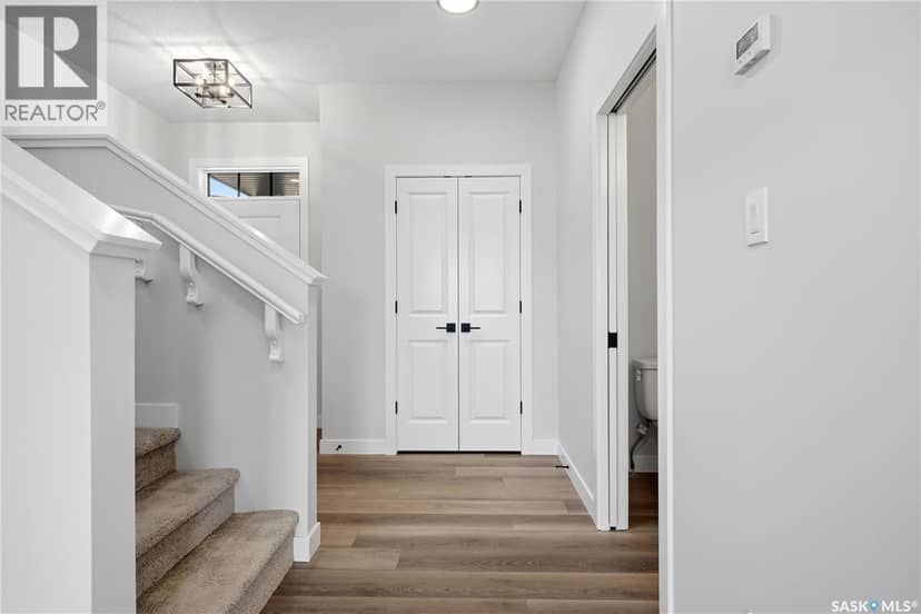 3180 Favel DRIVE — photo 2 of 40