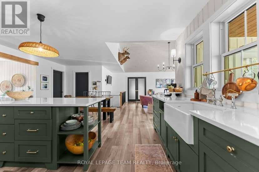 36 Hillcrest Avenue — photo 13 of 40
