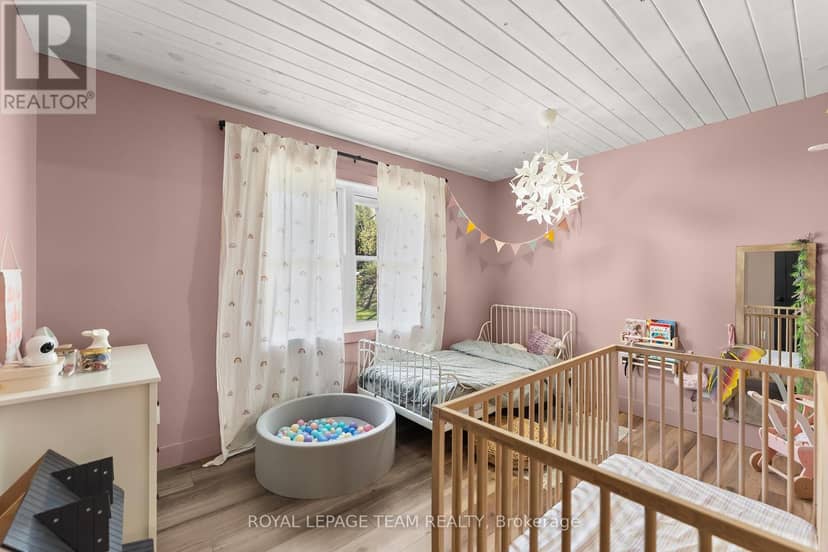 36 Hillcrest Avenue — photo 23 of 40