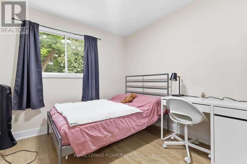 191 Boullee Street — photo 15 of 20