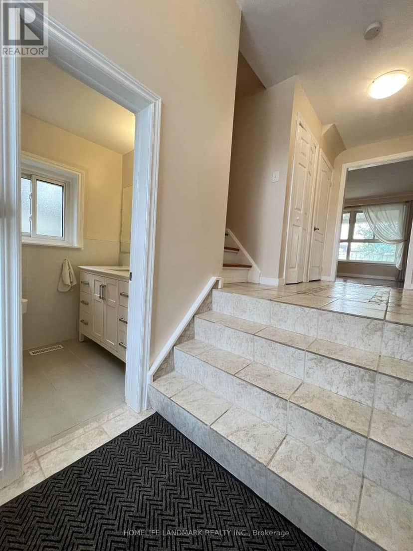 29 Tillplain Road — photo 7 of 40