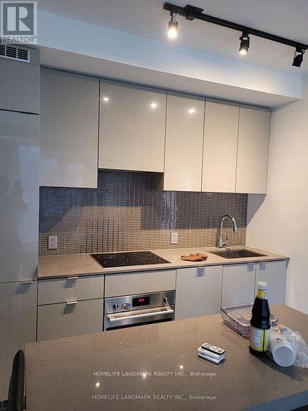 803 - 7 Greenville Street, Toronto, photo 2