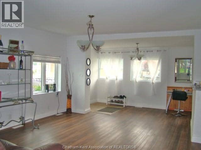 280 Victoria Street — photo 10 of 40