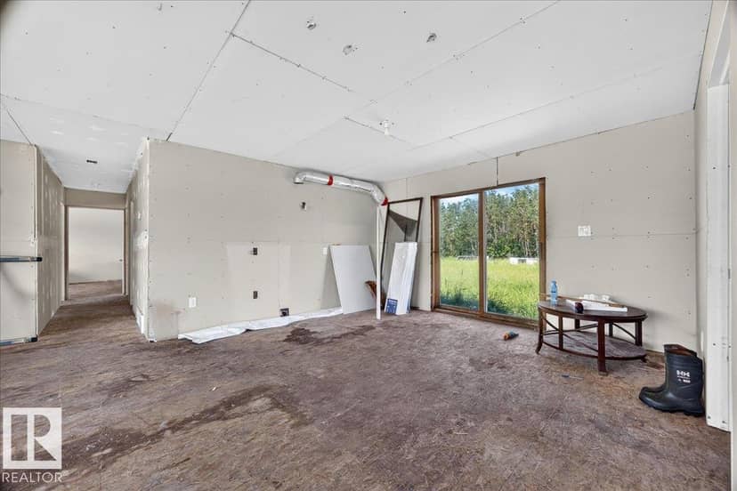 5316 54 AV — photo 17 of 37