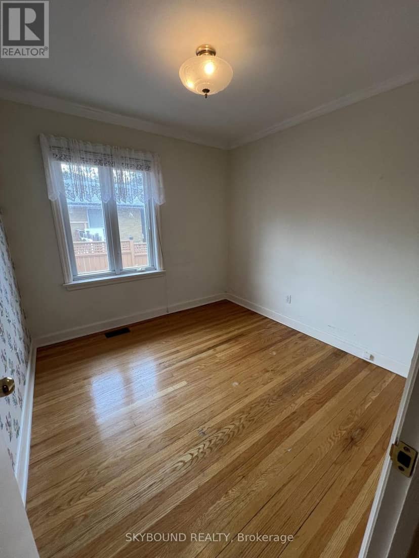 33 Bradstock Road — photo 10 of 26