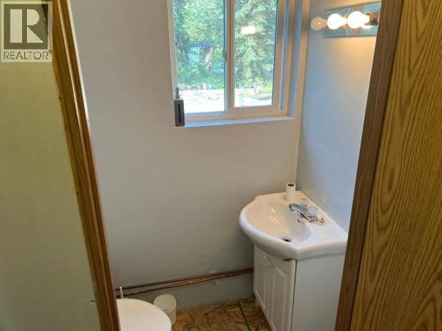 27 Tagish Estates — photo 13 of 17