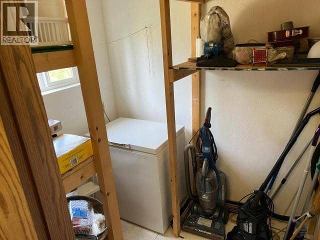 27 Tagish Estates — photo 14 of 17