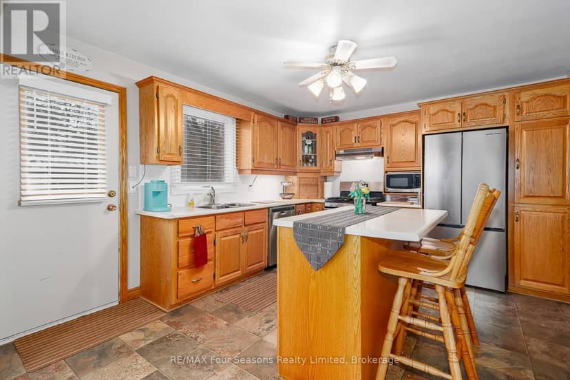 218 Datas Drive — photo 12 of 40