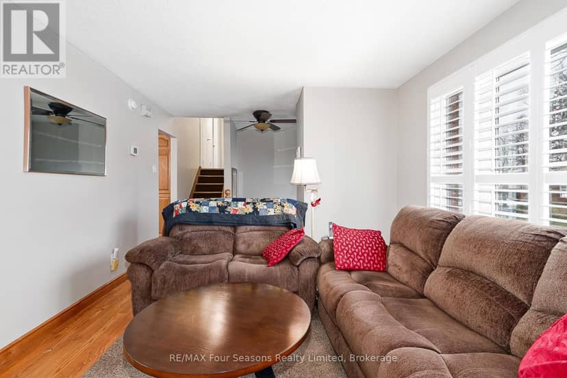 218 Datas Drive — photo 8 of 40