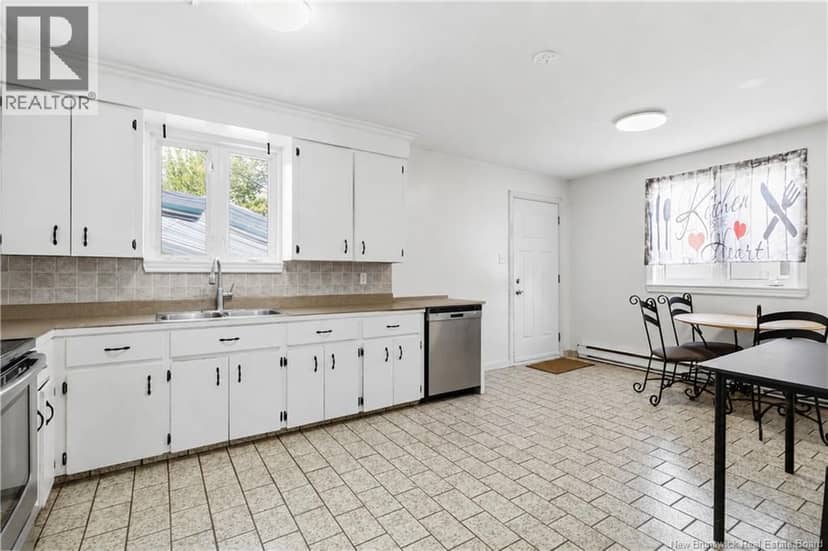 234-236 Ayer Avenue — photo 15 of 30