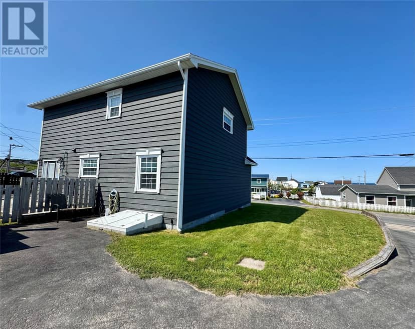 3 John Cabot Drive — photo 4 of 24