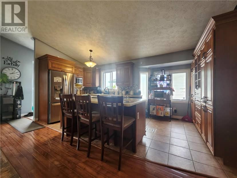 3637 Keith Avenue — photo 7 of 37