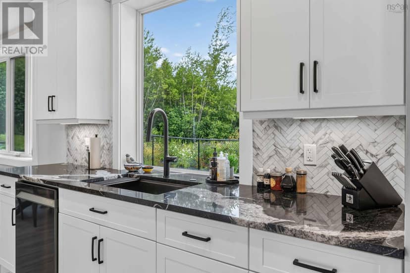 10 Heron Drive — photo 7 of 40