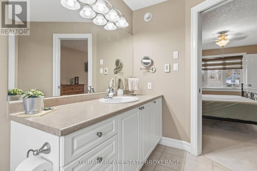 1004 Crestwood Drive — photo 29 of 40