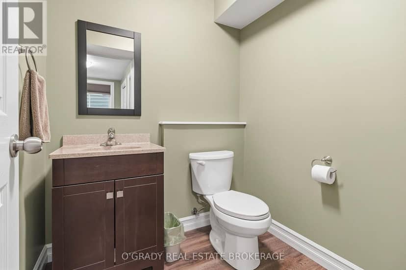 1004 Crestwood Drive — photo 39 of 40