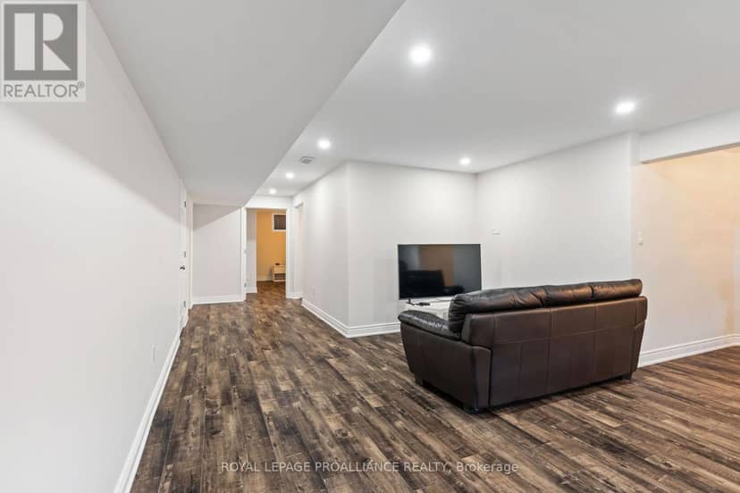 7 Albert Street — photo 33 of 40