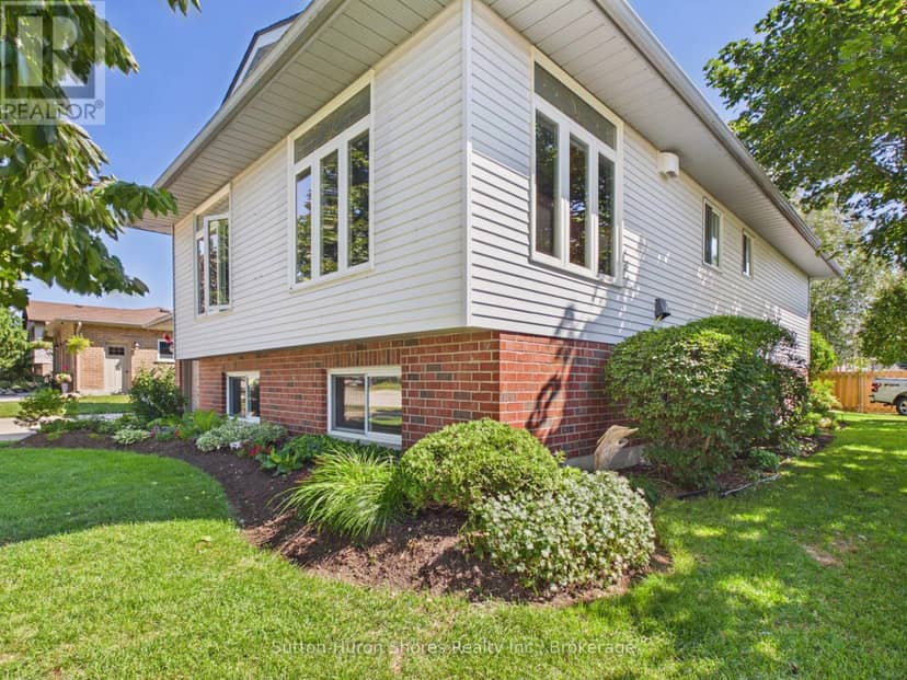 762 Bradford Street — photo 4 of 40