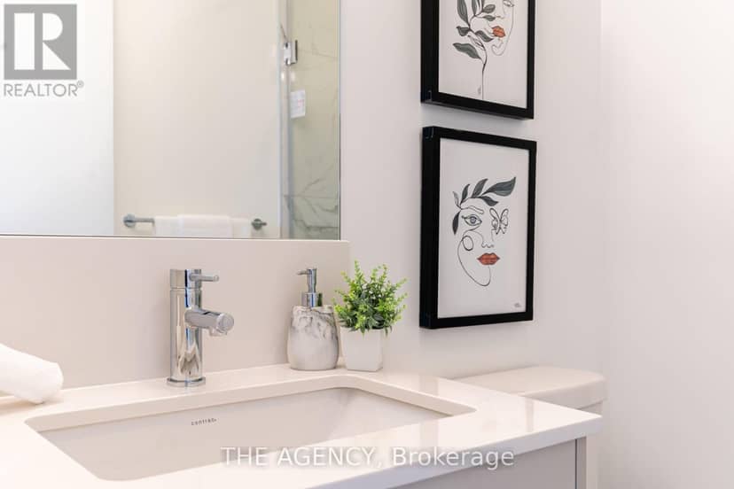 2403 - 10 Oak Street — photo 17 of 36