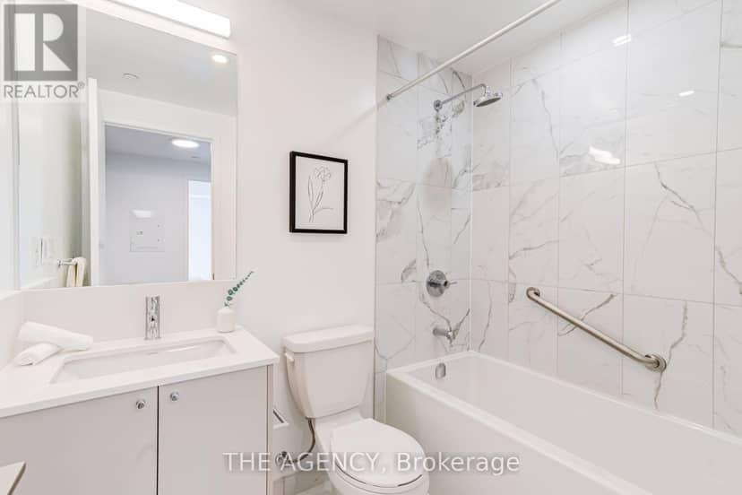 2403 - 10 Oak Street — photo 24 of 36
