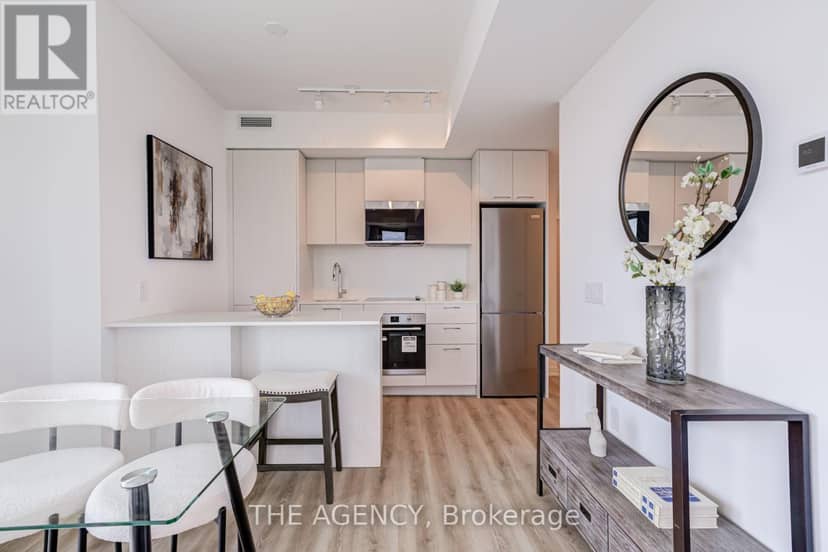 2403 - 10 Oak Street — photo 4 of 36