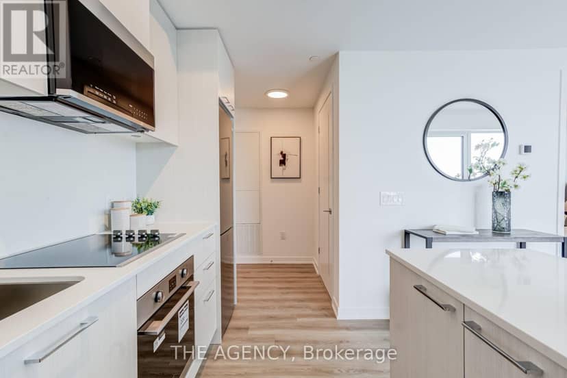 2403 - 10 Oak Street — photo 9 of 36