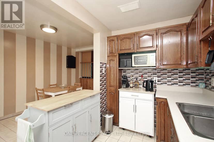 3074 Merritt Avenue — photo 10 of 25