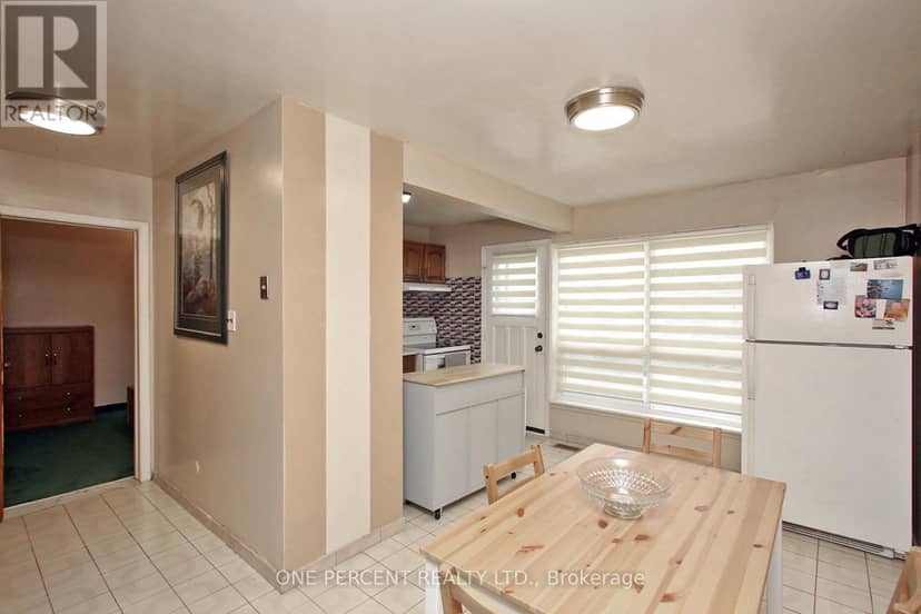 3074 Merritt Avenue — photo 12 of 25