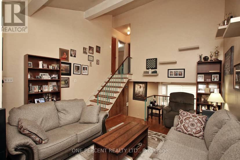 3074 Merritt Avenue — photo 3 of 25