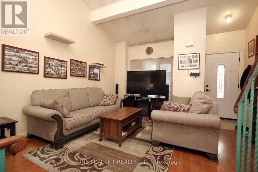 3074 Merritt Avenue — photo 4 of 25