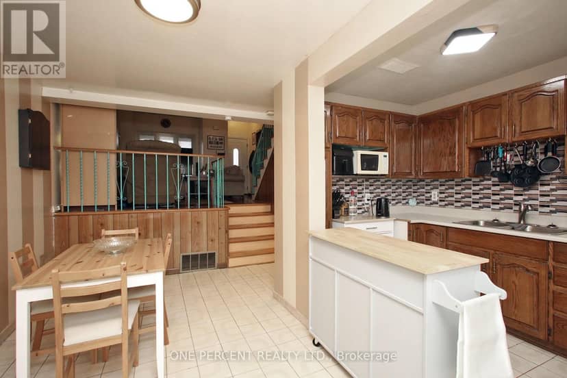 3074 Merritt Avenue — photo 7 of 25