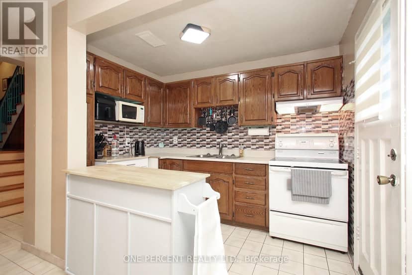 3074 Merritt Avenue — photo 8 of 25