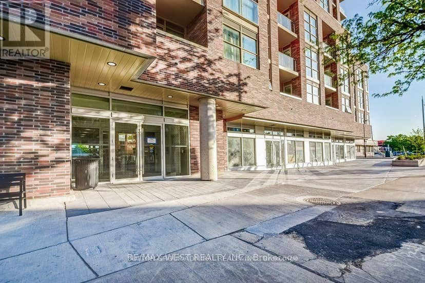 1103 - 1787 St. Clair Avenue W — photo 2 of 31
