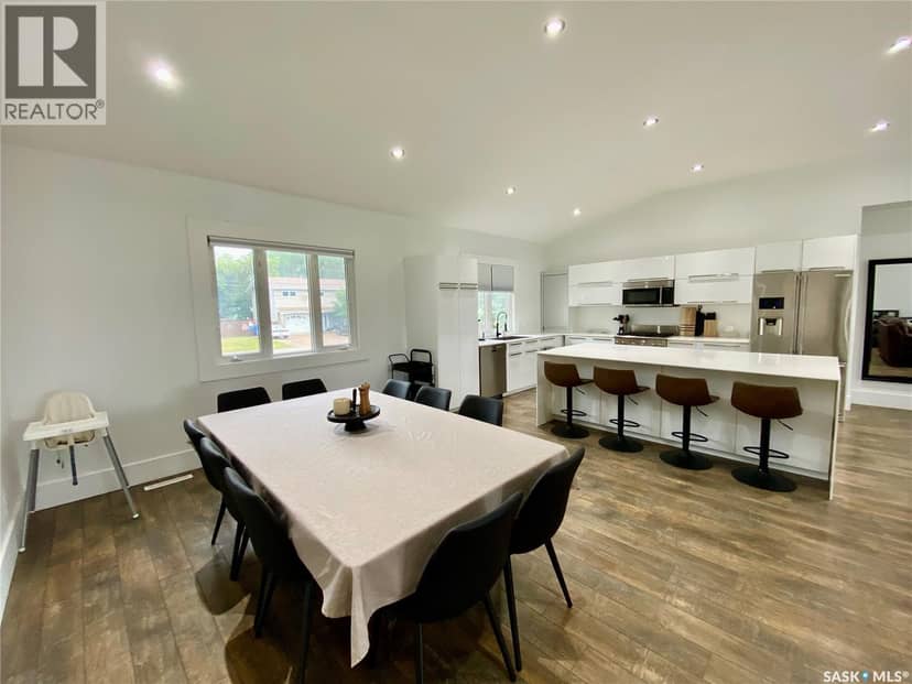 837 Prospect AVENUE, Oxbow, photo 4