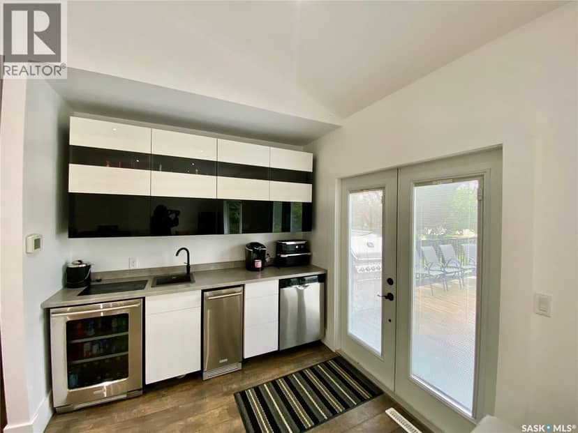 837 Prospect AVENUE — photo 9 of 40