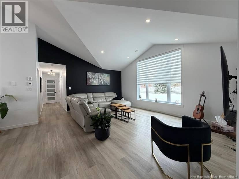 42 Chouinard Street — photo 11 of 38