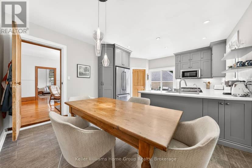 22 Sophia Street — photo 26 of 40
