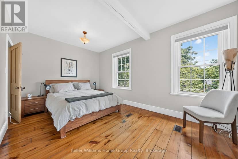 22 Sophia Street — photo 27 of 40