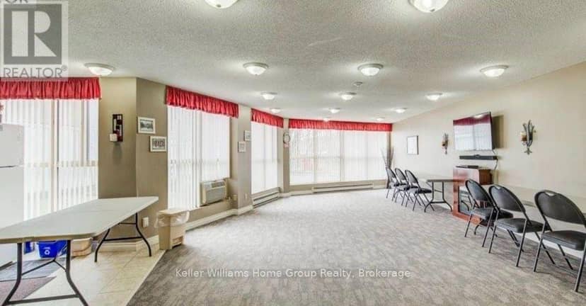 902 - 24 Marilyn Drive — photo 30 of 35