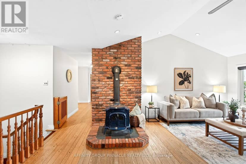 183 Louisa Street — photo 12 of 40