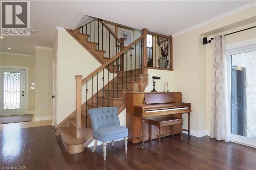 530 ST ANDREW Street E — photo 20 of 40