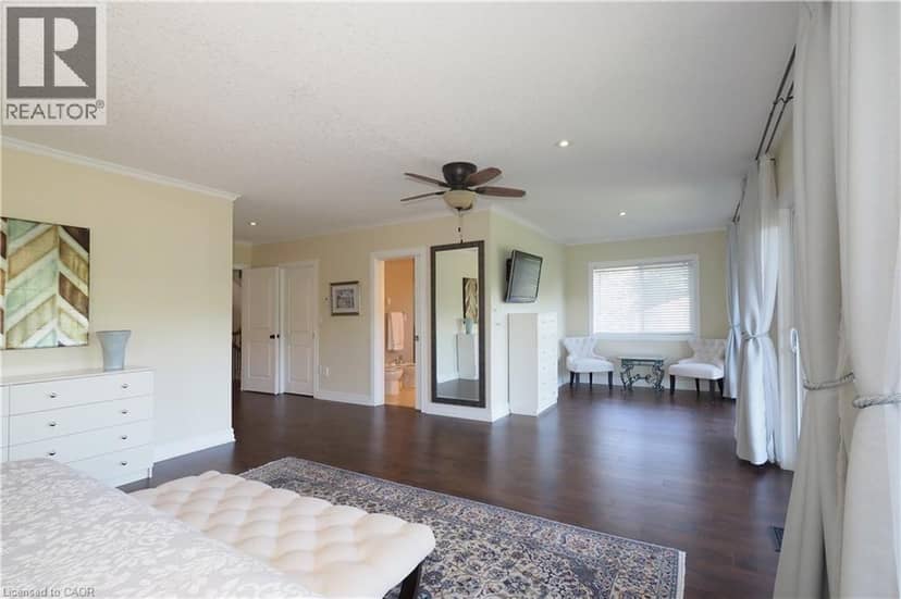 530 ST ANDREW Street E — photo 27 of 40