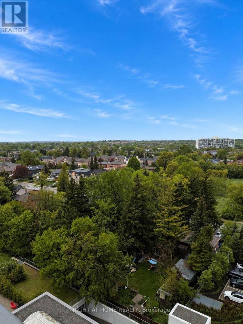 1010 - 9618 Yonge Street — photo 14 of 40