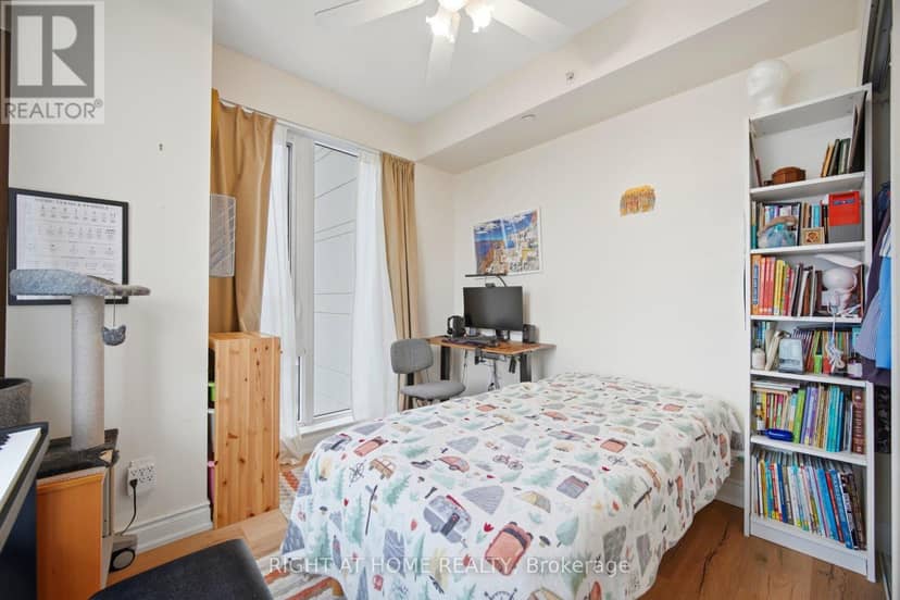1010 - 9618 Yonge Street — photo 28 of 40