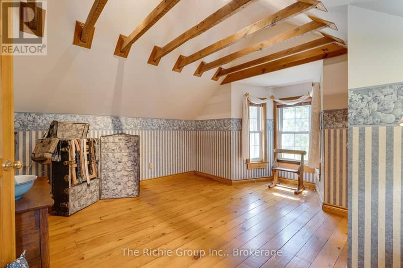 15 Emma Street — photo 25 of 40