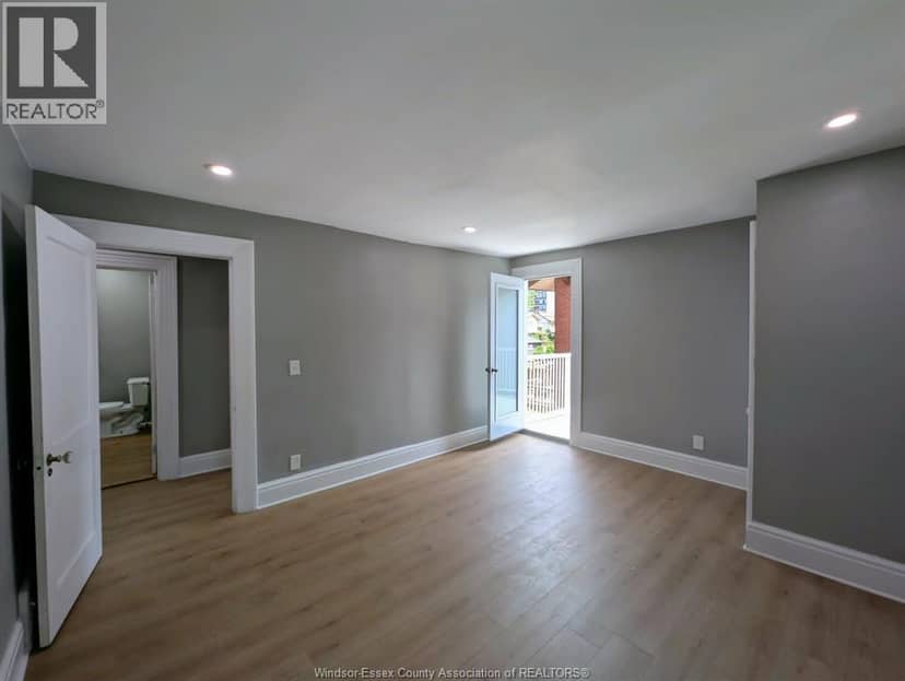 1484 Victoria Avenue — photo 30 of 36