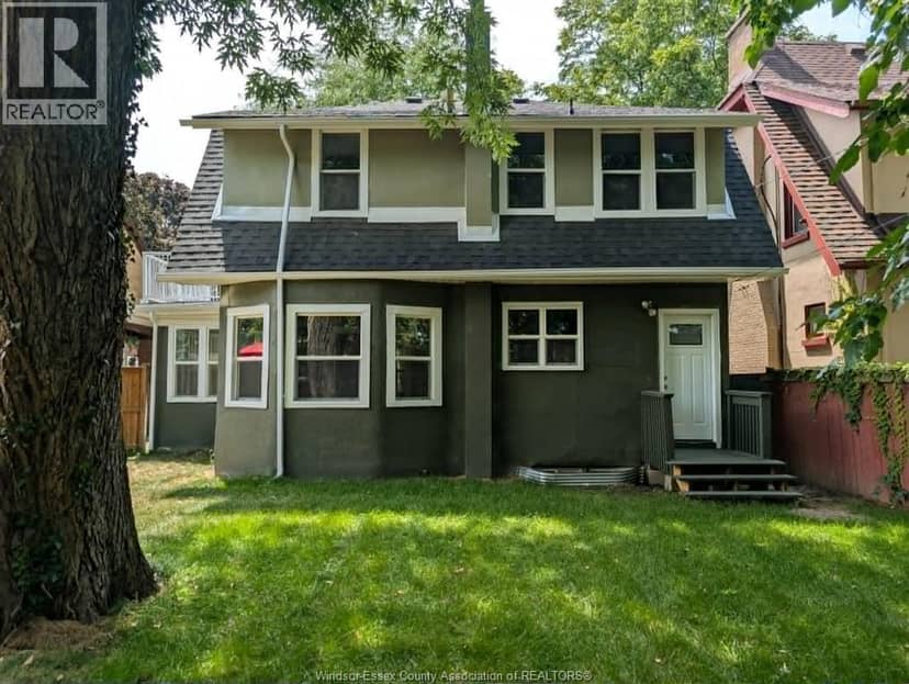 1484 Victoria Avenue — photo 4 of 36