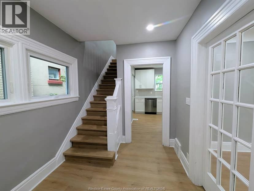 1484 Victoria Avenue — photo 6 of 36