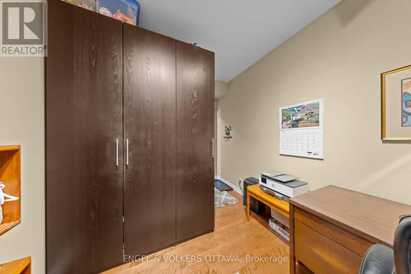 304 - 205 Bolton Street — photo 31 of 40