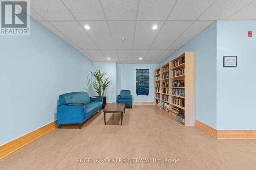 304 - 205 Bolton Street — photo 34 of 40